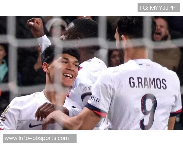 巴黎全力追逐巴萨18岁中场德罗已展开沟通准备势在必得